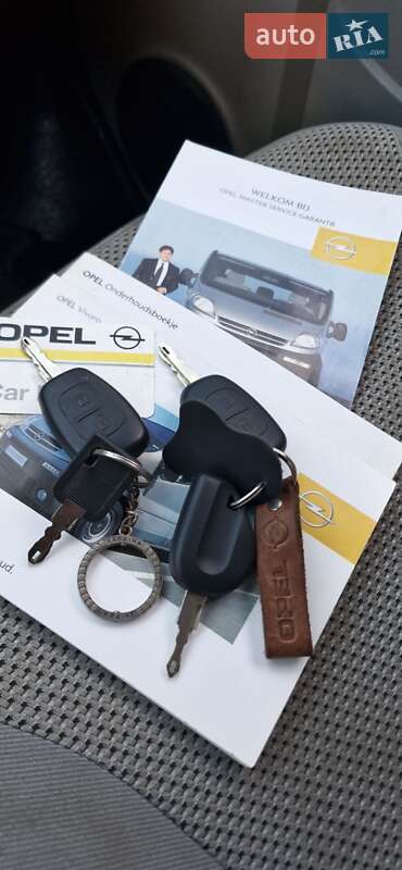 Минивэн Opel Vivaro 2003 в Львове
