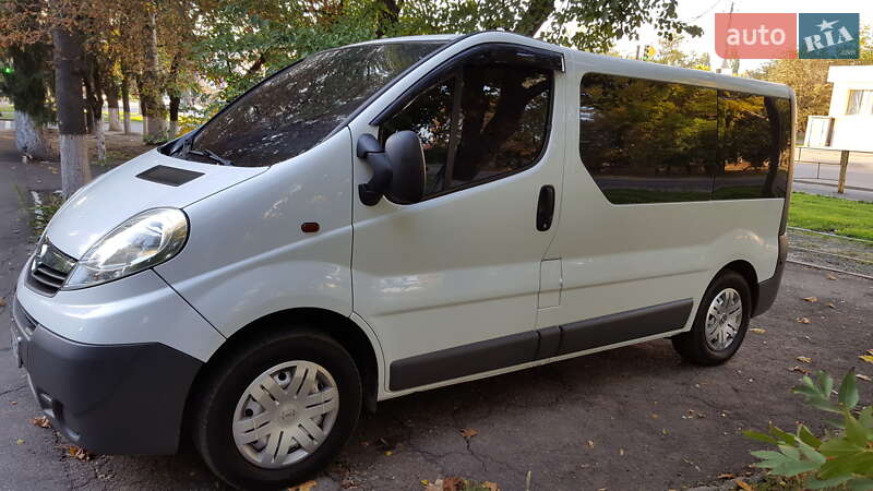 Минивэн Opel Vivaro 2009 в Николаеве