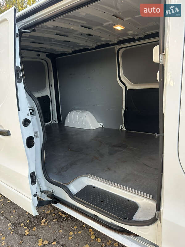Вантажний фургон Opel Vivaro 2016 в Борисполі