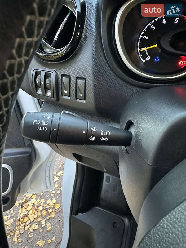 Вантажний фургон Opel Vivaro 2016 в Борисполі