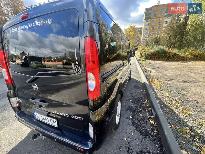 Минивэн Opel Vivaro 2013 в Луцке