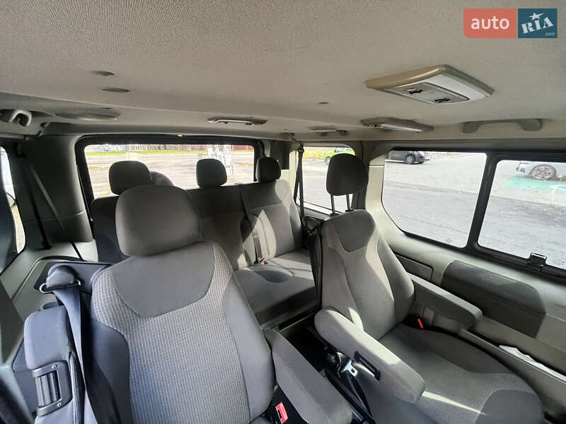 Минивэн Opel Vivaro 2013 в Луцке