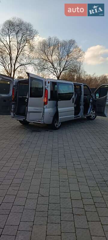 Минивэн Opel Vivaro 2013 в Бартатовом