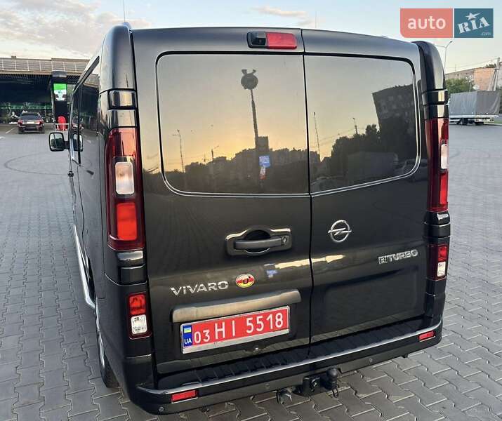 Минивэн Opel Vivaro 2015 в Луцке