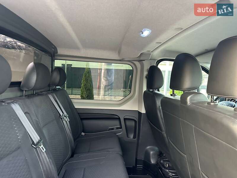 Минивэн Opel Vivaro 2015 в Луцке