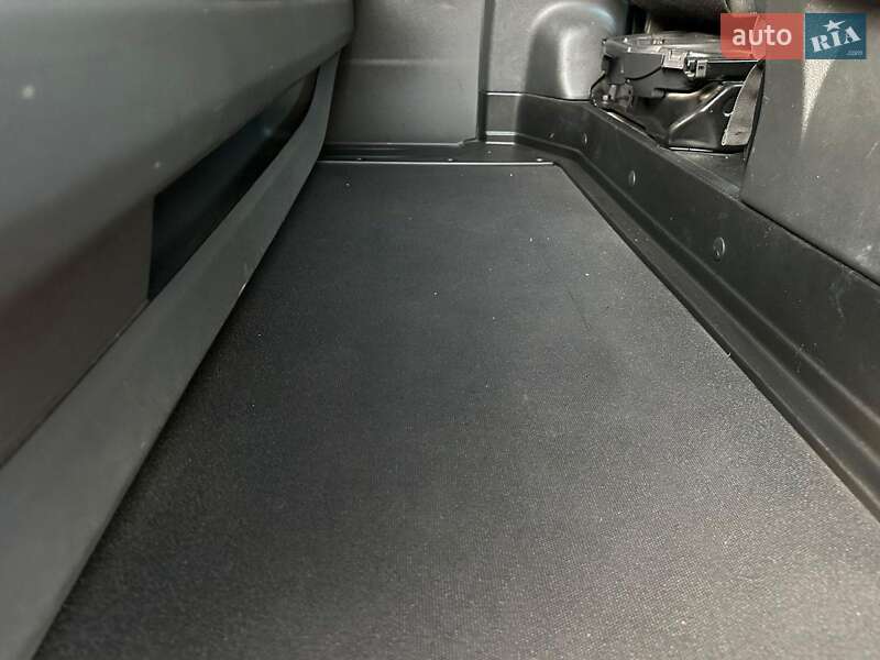 Минивэн Opel Vivaro 2015 в Луцке