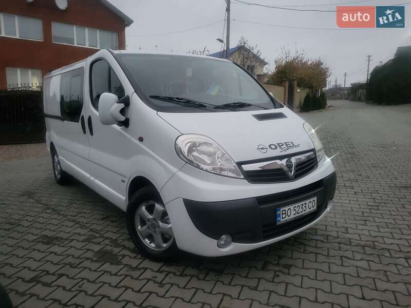 Минивэн Opel Vivaro 2012 в Хмельницком