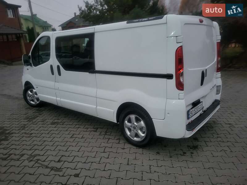 Минивэн Opel Vivaro 2012 в Хмельницком