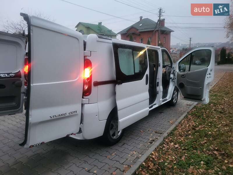 Минивэн Opel Vivaro 2012 в Хмельницком