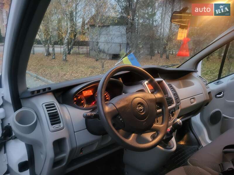 Минивэн Opel Vivaro 2012 в Хмельницком