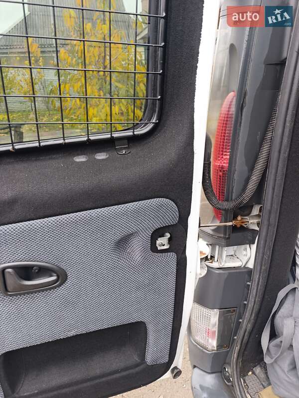 Минивэн Opel Vivaro 2005 в Кременчуге фото 8 Минивэн Opel Vivaro 2005 в Кременчуге