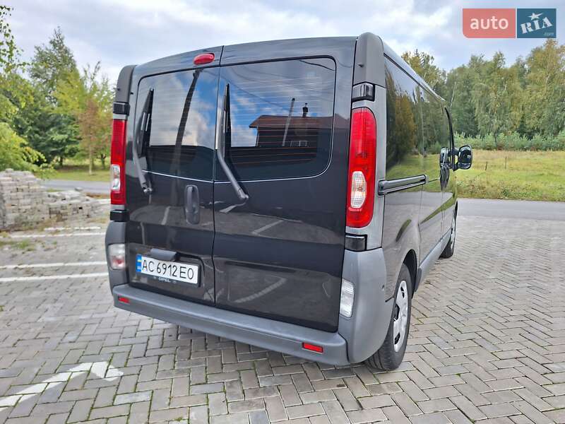 Мінівен Opel Vivaro 2010 в Києві