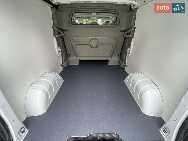 Минивэн Opel Vivaro 2012 в Дубно фото 37 Минивэн Opel Vivaro 2012 в Дубно