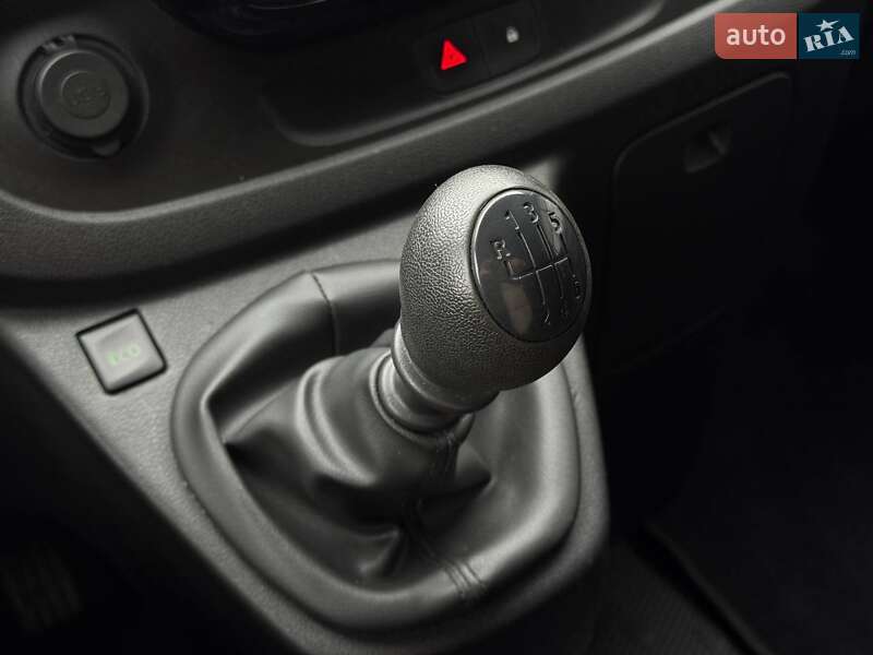 Мінівен Opel Vivaro 2018 в Рівному