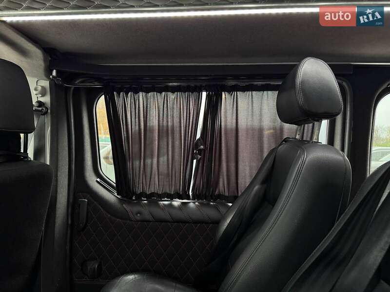 Мінівен Opel Vivaro 2018 в Рівному