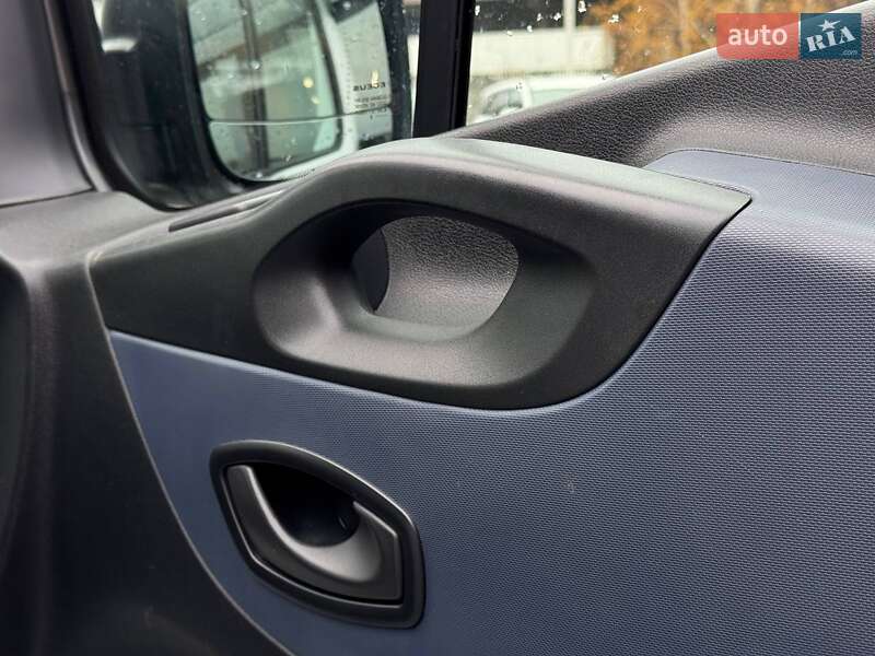 Мінівен Opel Vivaro 2018 в Рівному