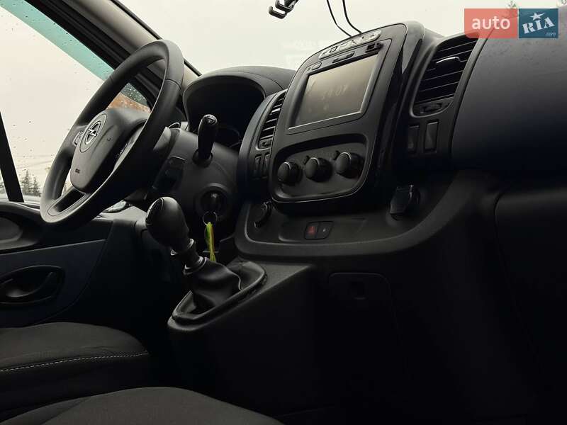 Мінівен Opel Vivaro 2018 в Рівному