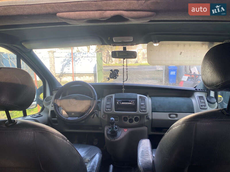 Минивэн Opel Vivaro 2004 в Ужгороде