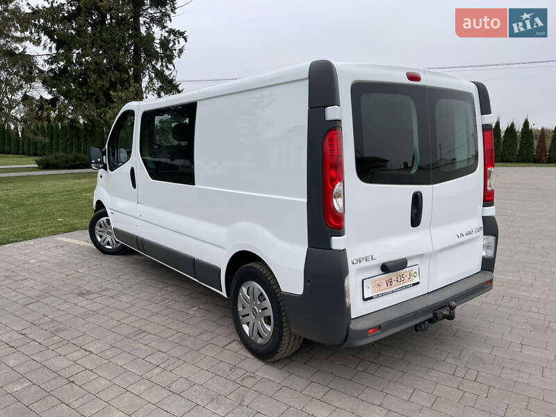Мінівен Opel Vivaro 2012 в Дубні
