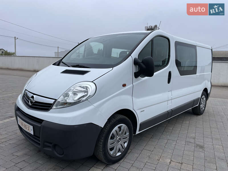 Мінівен Opel Vivaro 2012 в Дубні