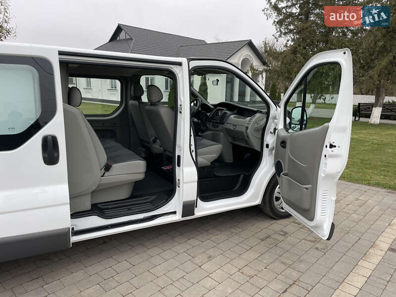 Мінівен Opel Vivaro 2012 в Дубні