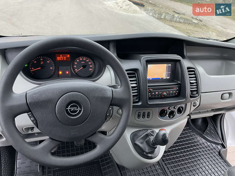Мінівен Opel Vivaro 2012 в Дубні
