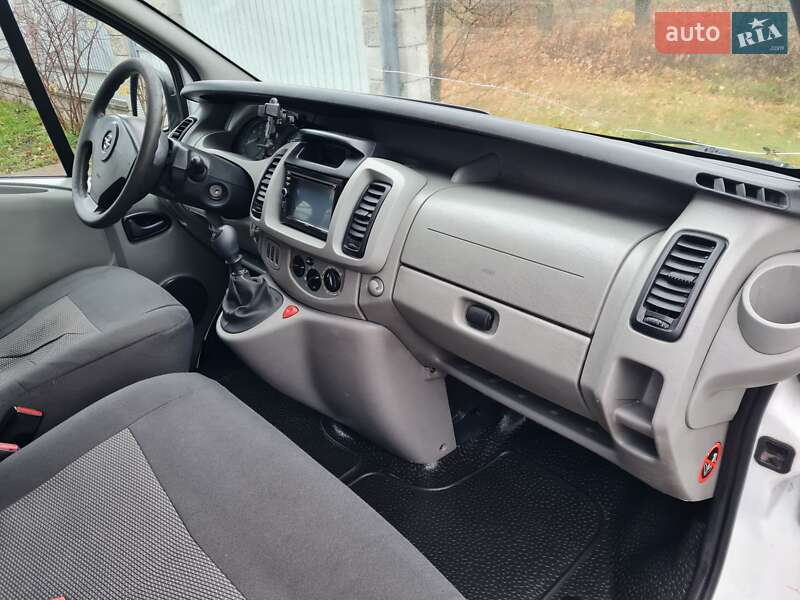 Мінівен Opel Vivaro 2005 в Києві