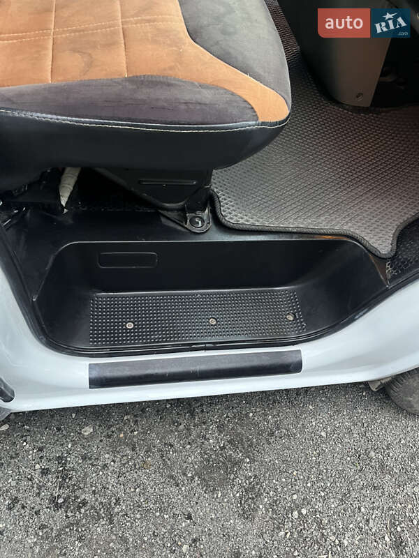 Минивэн Opel Vivaro 2006 в Турийске фото 8 Минивэн Opel Vivaro 2006 в Турийске