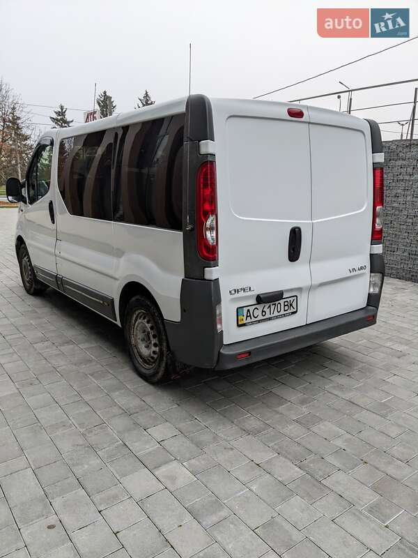 Минивэн Opel Vivaro 2009 в Луцке