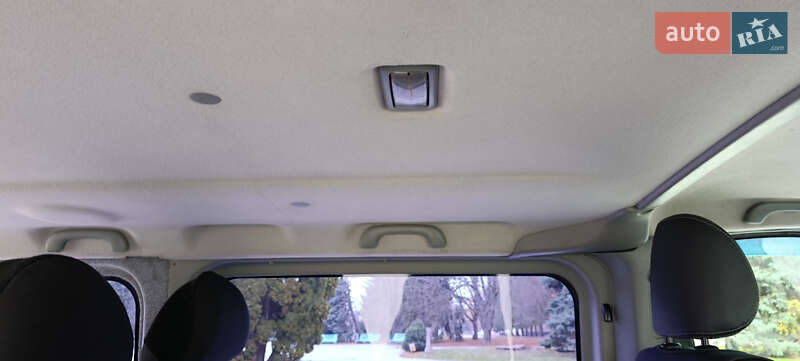 Минивэн Opel Vivaro 2008 в Желтых Водах фото 17 Минивэн Opel Vivaro 2008 в Желтых Водах