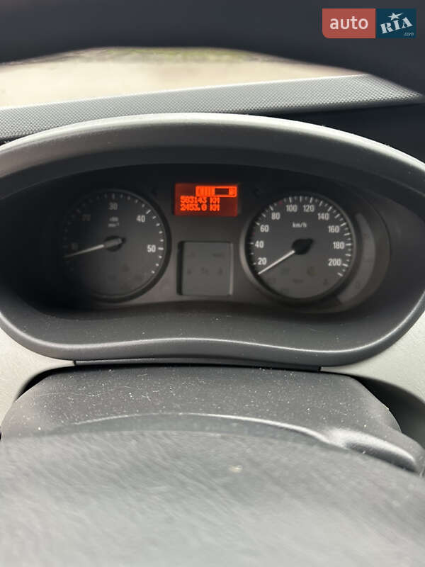 Рефрижератор Opel Vivaro 2012 в Кореці