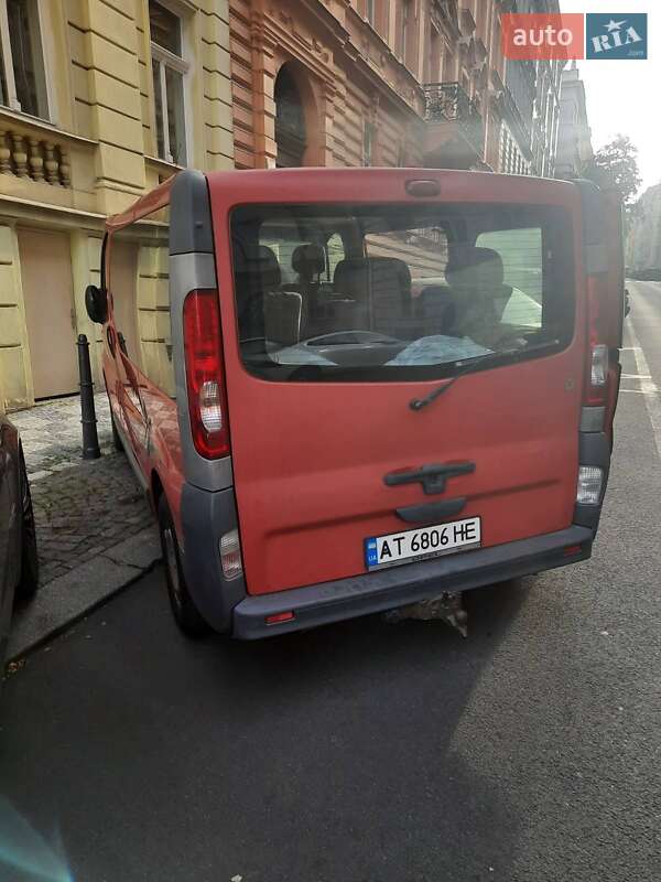 Минивэн Opel Vivaro 2007 в Ивано-Франковске