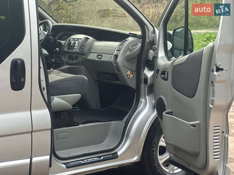 Минивэн Opel Vivaro 2006 в Дубно фото 39 Минивэн Opel Vivaro 2006 в Дубно