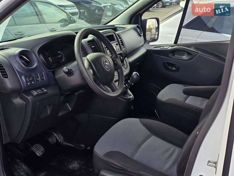 Грузовой фургон Opel Vivaro 2017 в Тернополе