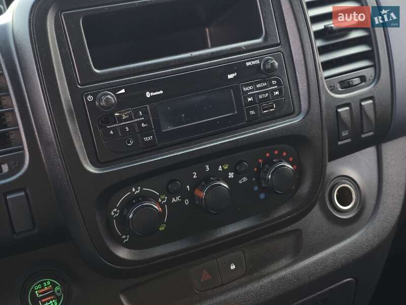 Грузовой фургон Opel Vivaro 2017 в Тернополе