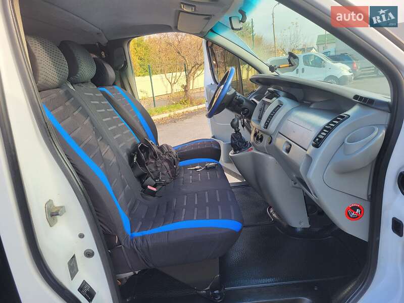 Минивэн Opel Vivaro 2004 в Хмельницком