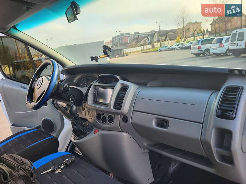 Минивэн Opel Vivaro 2004 в Хмельницком