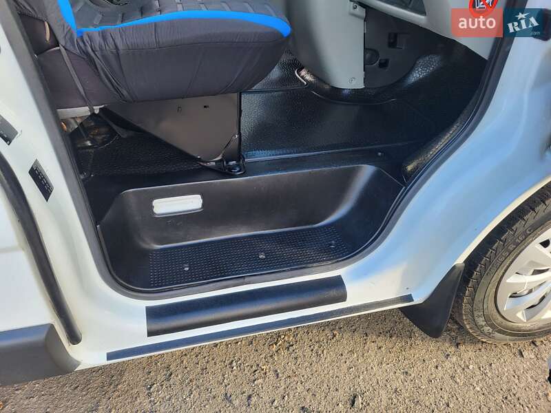 Минивэн Opel Vivaro 2004 в Хмельницком