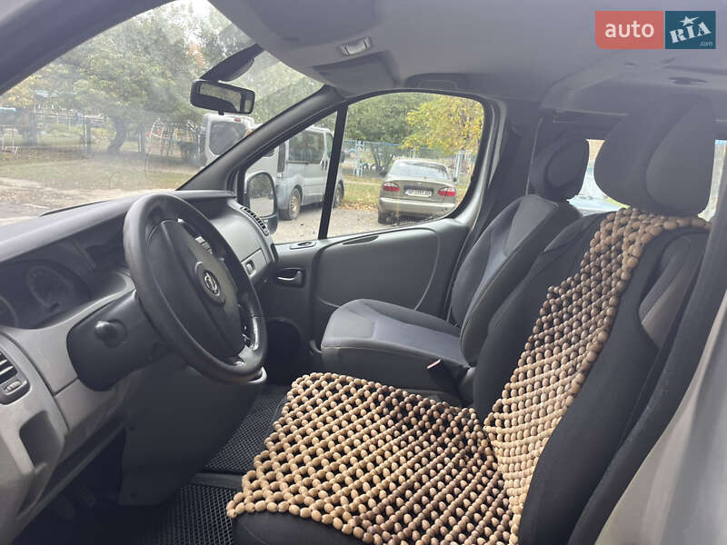 Мінівен Opel Vivaro 2007 в Запоріжжі