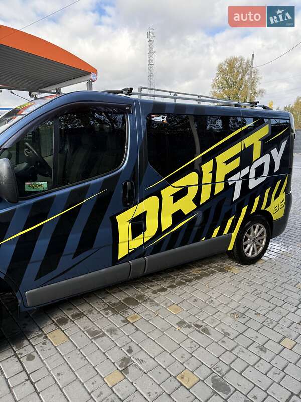 Минивэн Opel Vivaro 2005 в Кременчуге