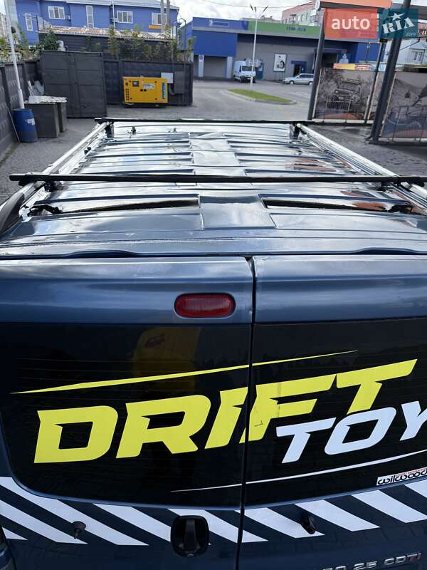 Минивэн Opel Vivaro 2005 в Кременчуге