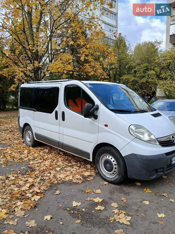 Минивэн Opel Vivaro 2007 в Новояворовске