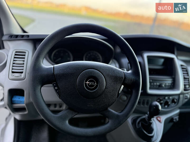 Минивэн Opel Vivaro 2014 в Ровно