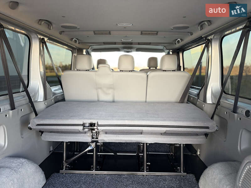 Минивэн Opel Vivaro 2014 в Ровно