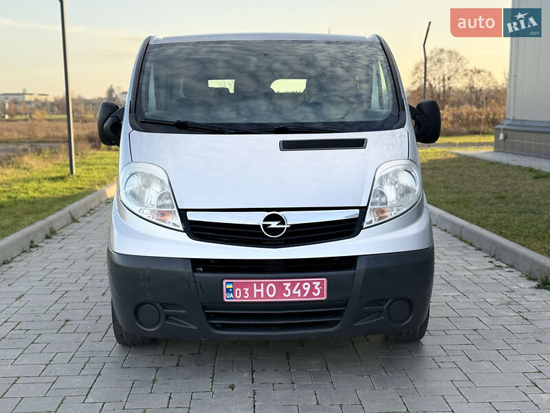 Минивэн Opel Vivaro 2013 в Ровно фото 2 Минивэн Opel Vivaro 2013 в Ровно