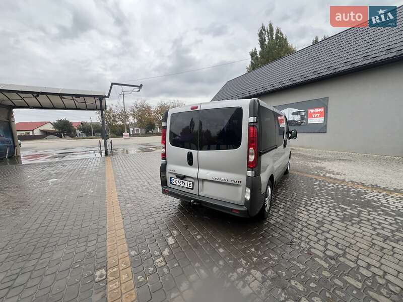 Мінівен Opel Vivaro 2011 в Чемерівцях