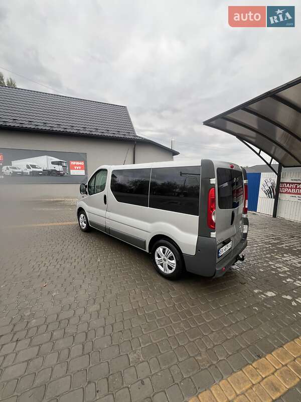 Opel Vivaro 2011 Opel Vivaro 2011