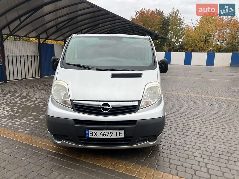 Мінівен Opel Vivaro 2011 в Чемерівцях