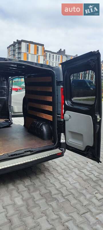 Вантажний фургон Opel Vivaro 2012 в Києві