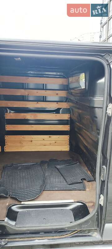 Вантажний фургон Opel Vivaro 2012 в Києві
